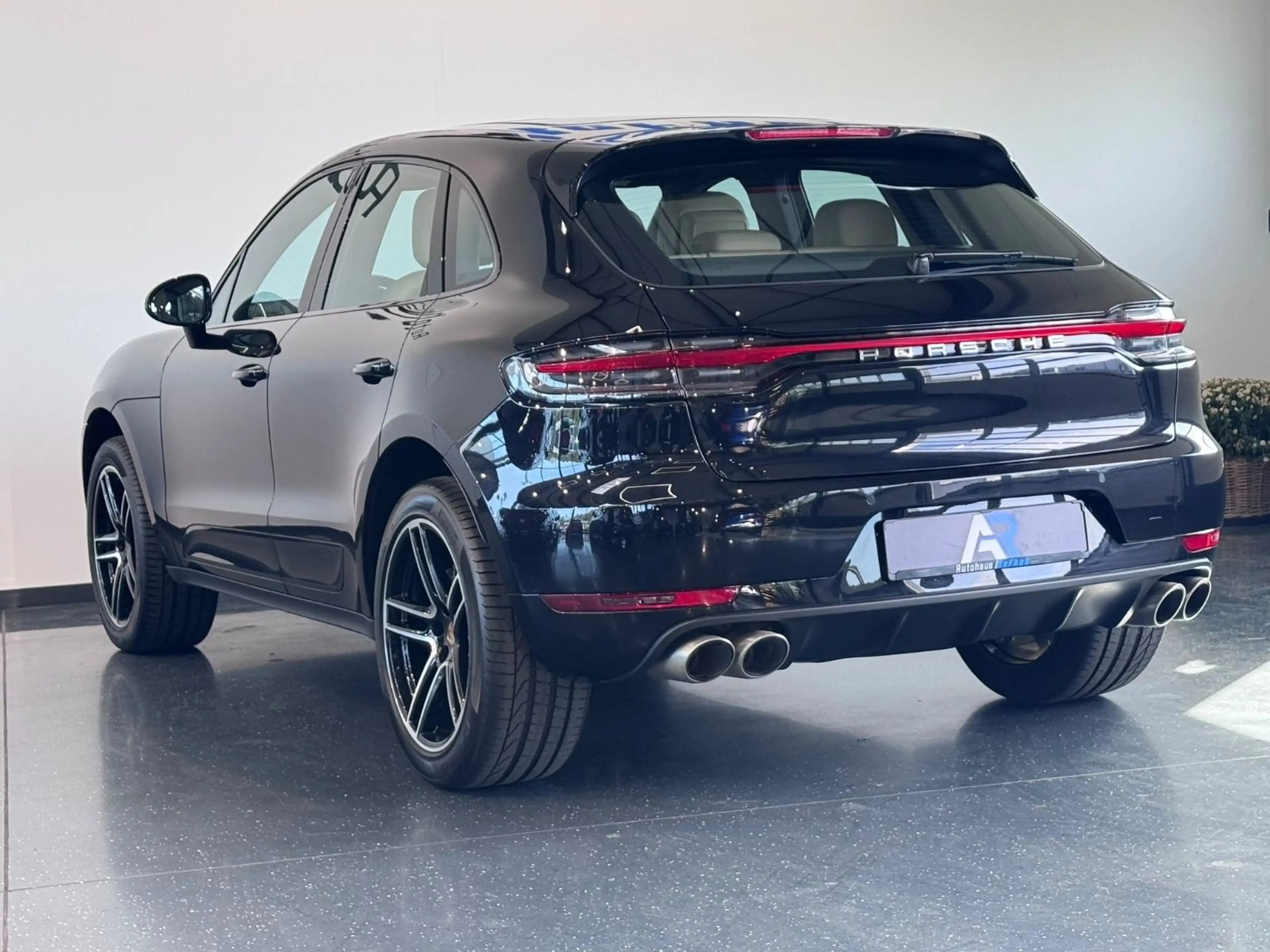 Porsche Macan S 3.0 V6*ACC*PANO*SHZ*PDC*1-HAND*DEUTSCH* — photo 12