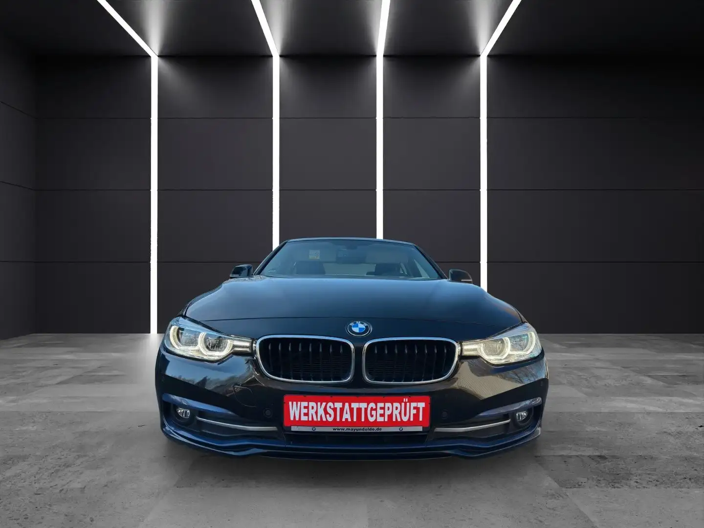 BMW 318 d Sport Line/LED/Navi/PDC/Alu/Profess./EU 6 Schwarz - 2