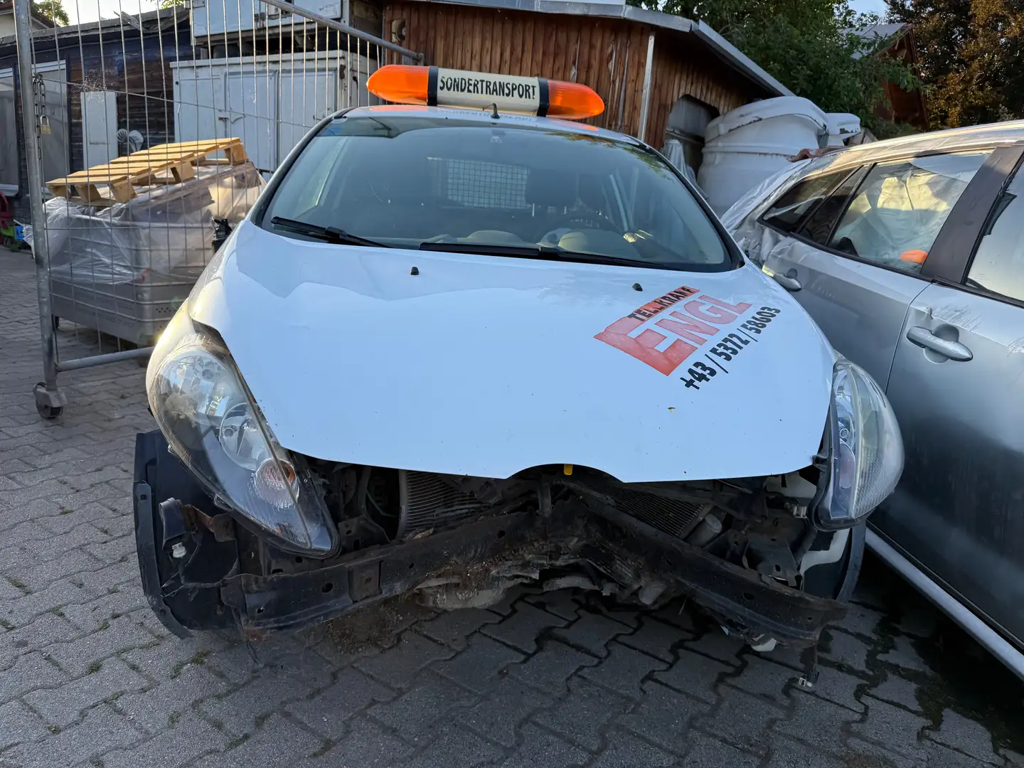 Ford Fiesta Van lkw Weiß - 2