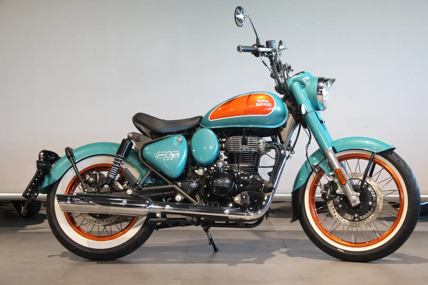 Royal Enfield Classic 350 Groen - 1