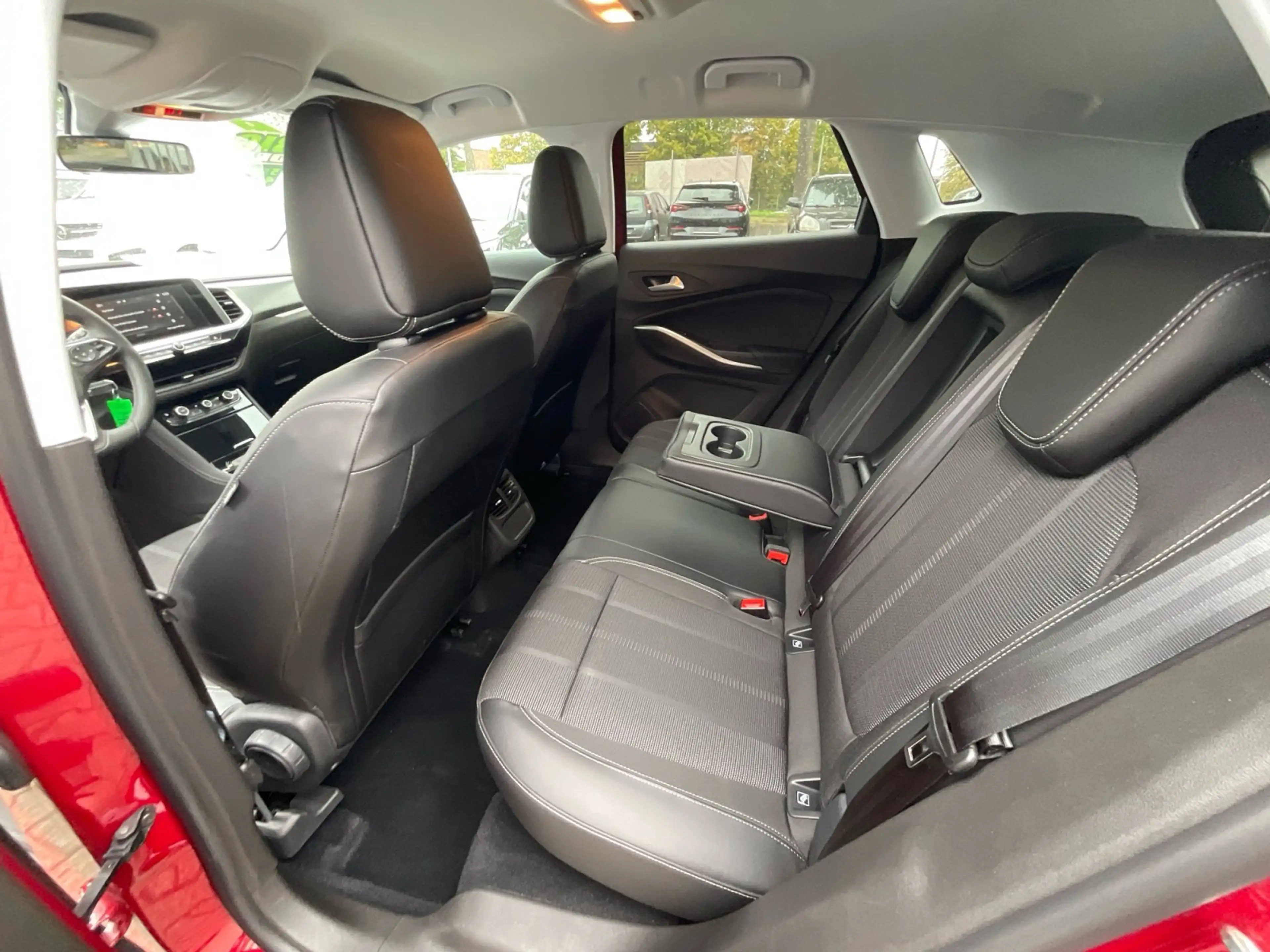 Opel Grandland 1.5 D Enjoy LED+SHZ+2xKlima+Kam.+LM — photo 13