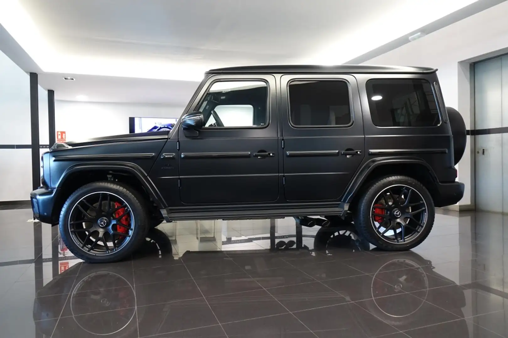 Mercedes-Benz G 63 AMG Linea Exclusive Interior 4Matic Speedshift TCT 9G Negro - 2