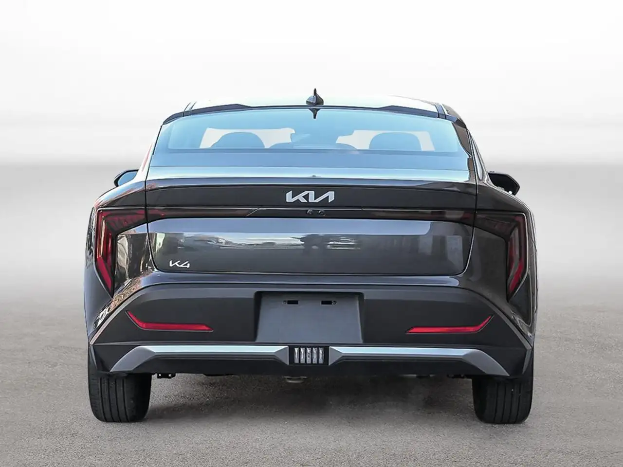 Kia K4 снимка Kia K4