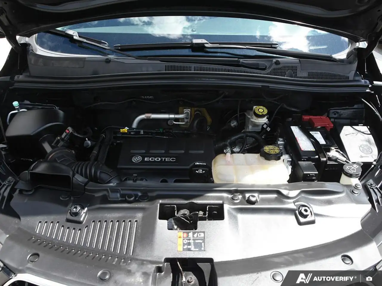 Buick Encore снимка Buick Encore