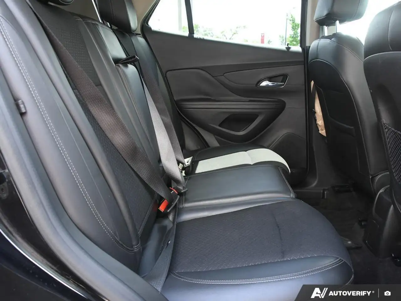 Buick Encore снимка Buick Encore