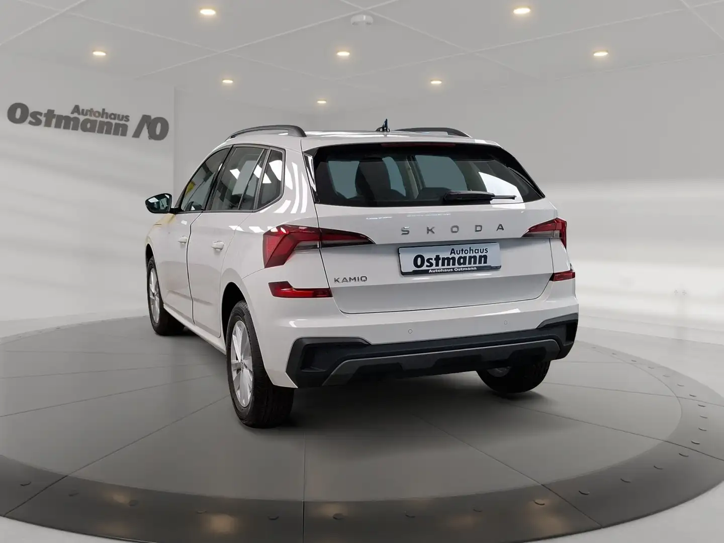 Skoda Kamiq 1.0 TSI Selection LED SHZ PDC DAB+ Weiß - 2