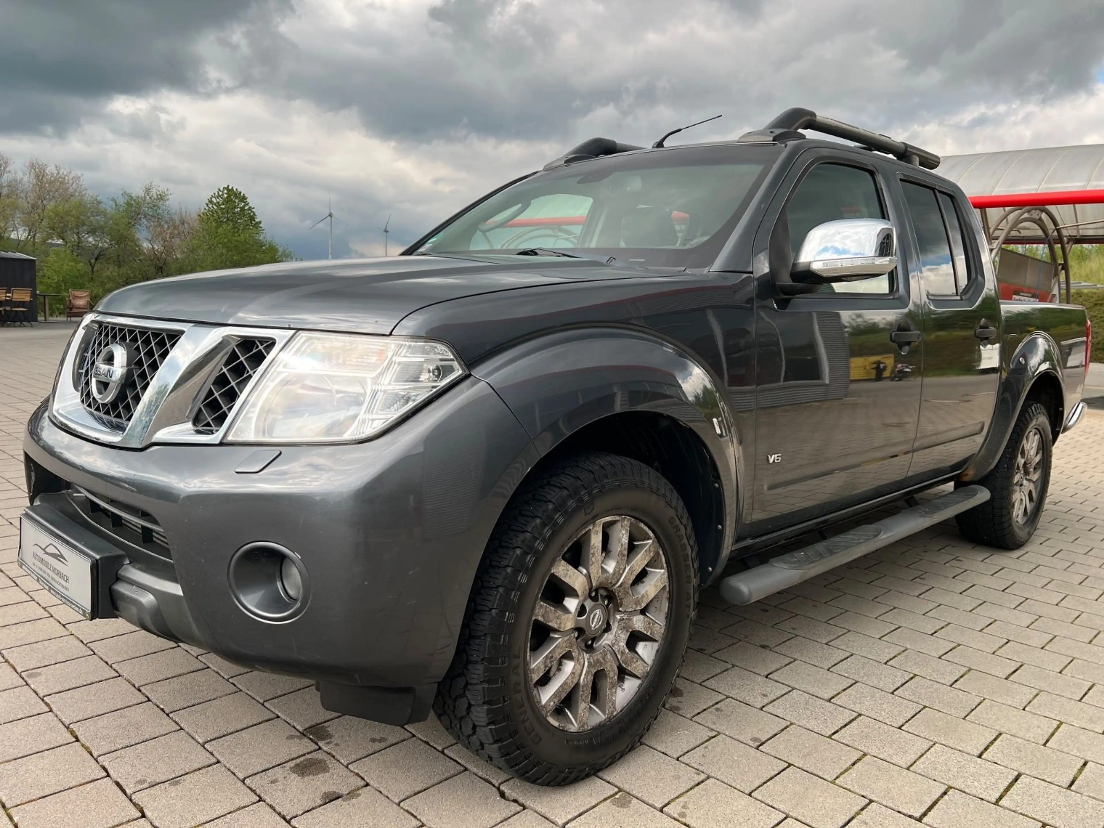 Nissan Navara Pickup Double Cab LE V6 4X4*NAVI*R-CAM*LM — photo 5