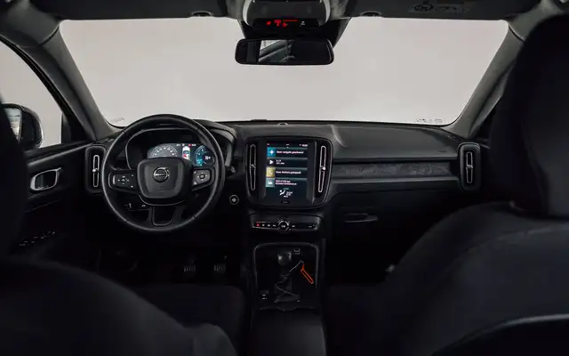 Volvo XC40 view 13