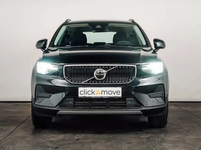 Volvo XC40 view 4