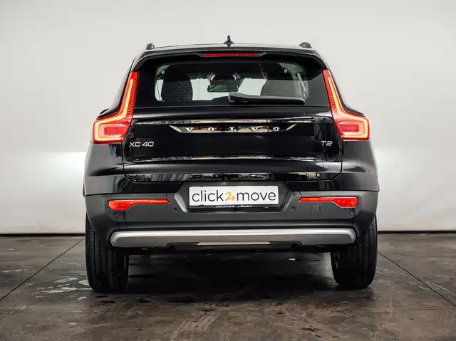 Volvo XC40 view 5