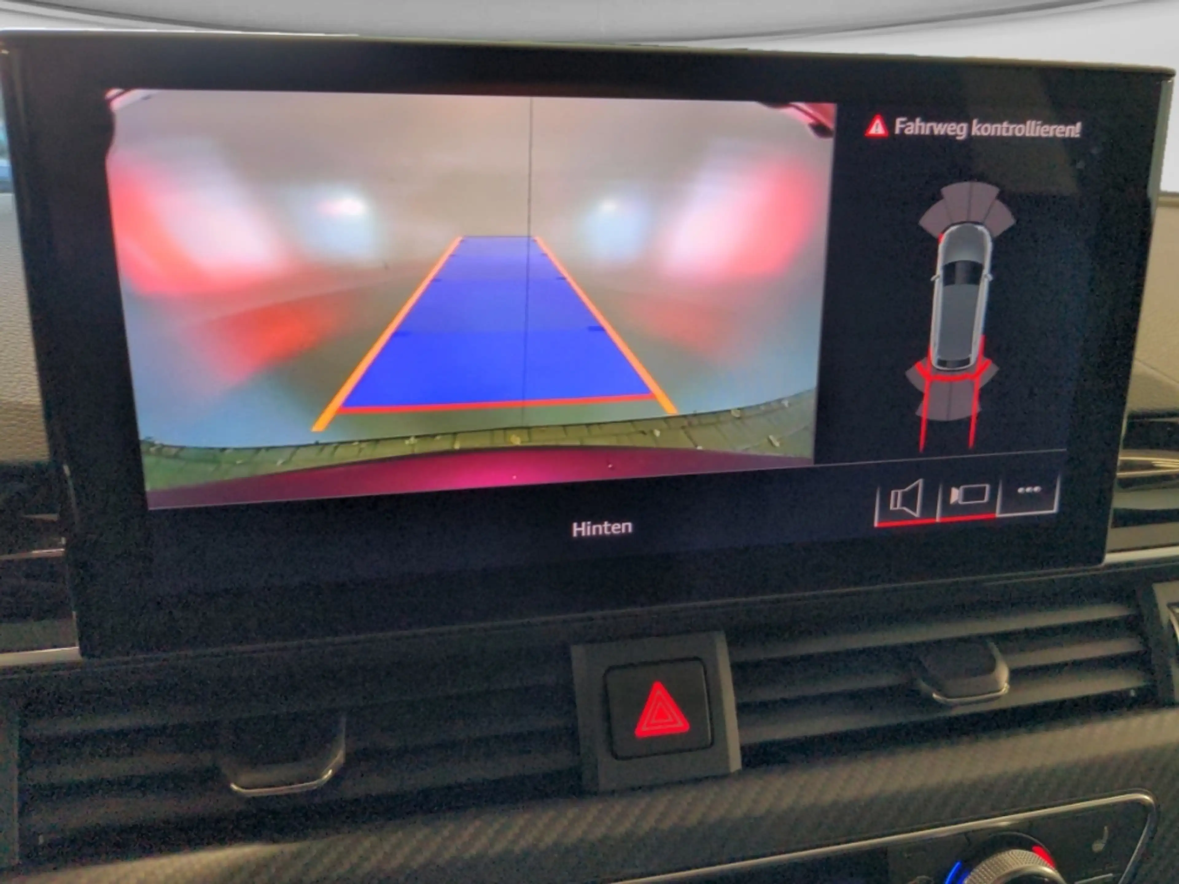 Audi RS4 Avant TFSI quattro Matrix Navi HUD B&O Rear View S — photo 15