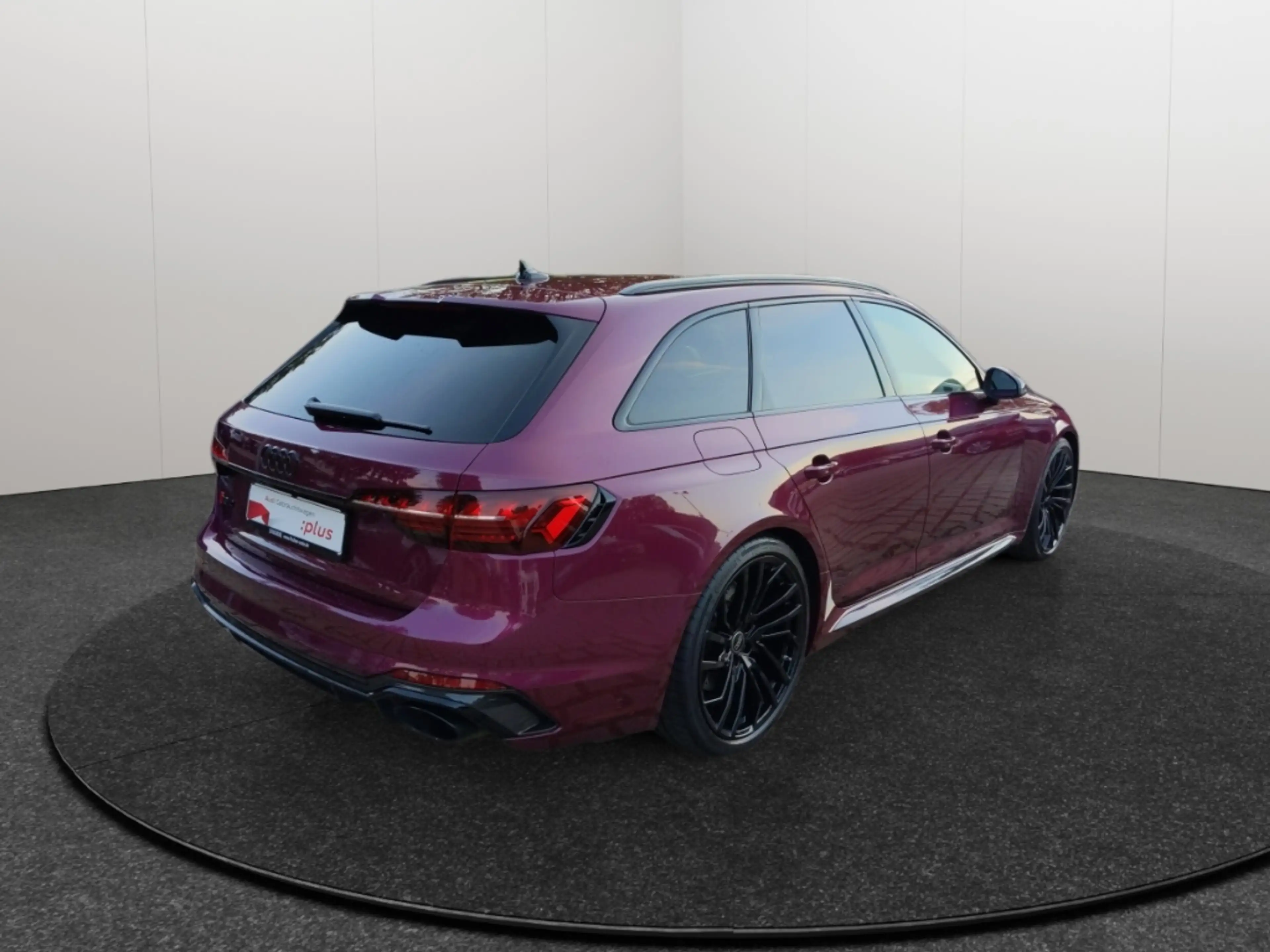 Audi RS4 Avant TFSI quattro Matrix Navi HUD B&O Rear View S — photo 5