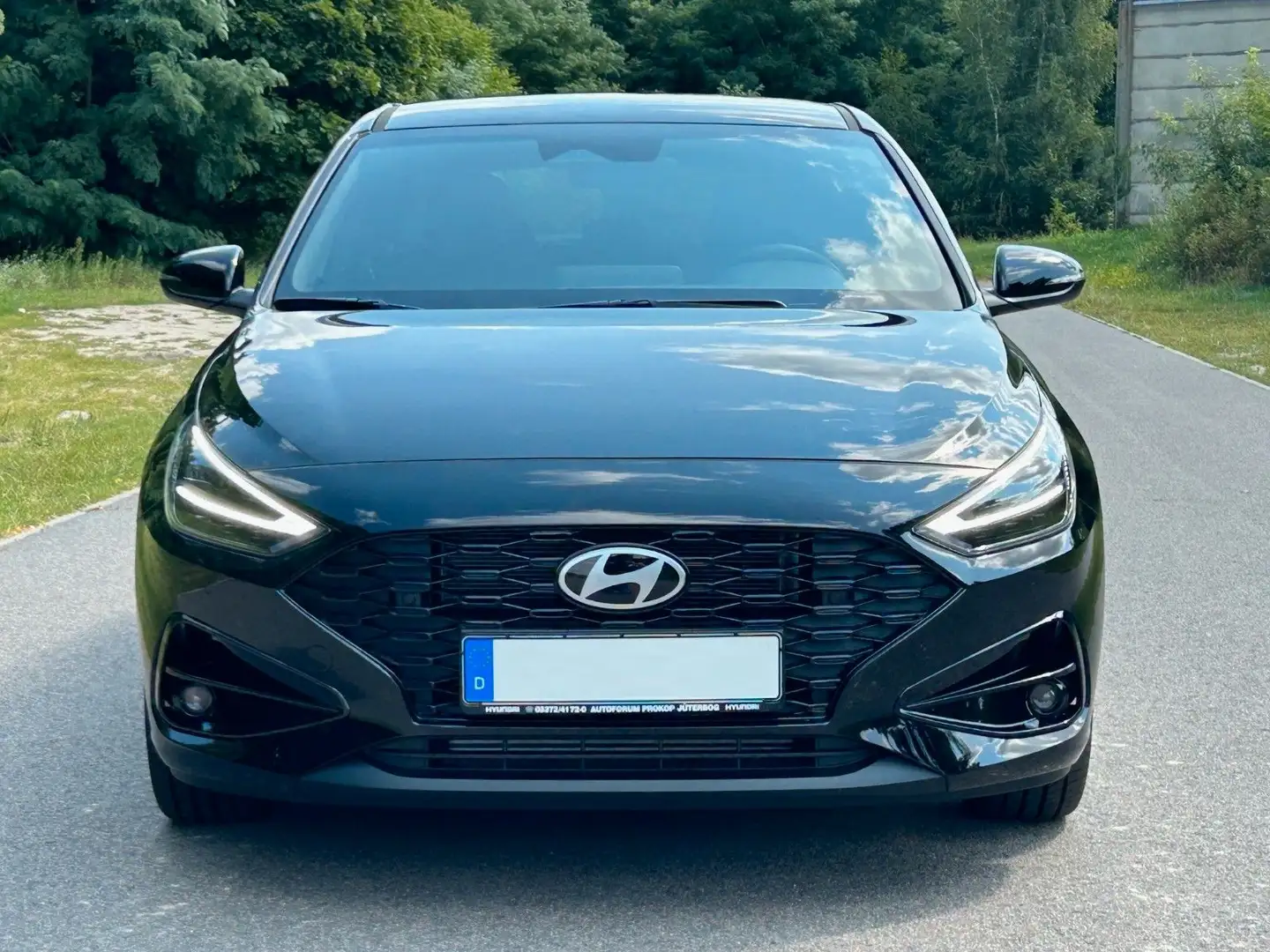 Hyundai i30 1.0 T-GDI Advantage *Navi*CarPlay*RFK*LED* Schwarz - 2