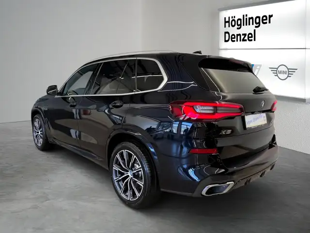 BMW X5 view 10