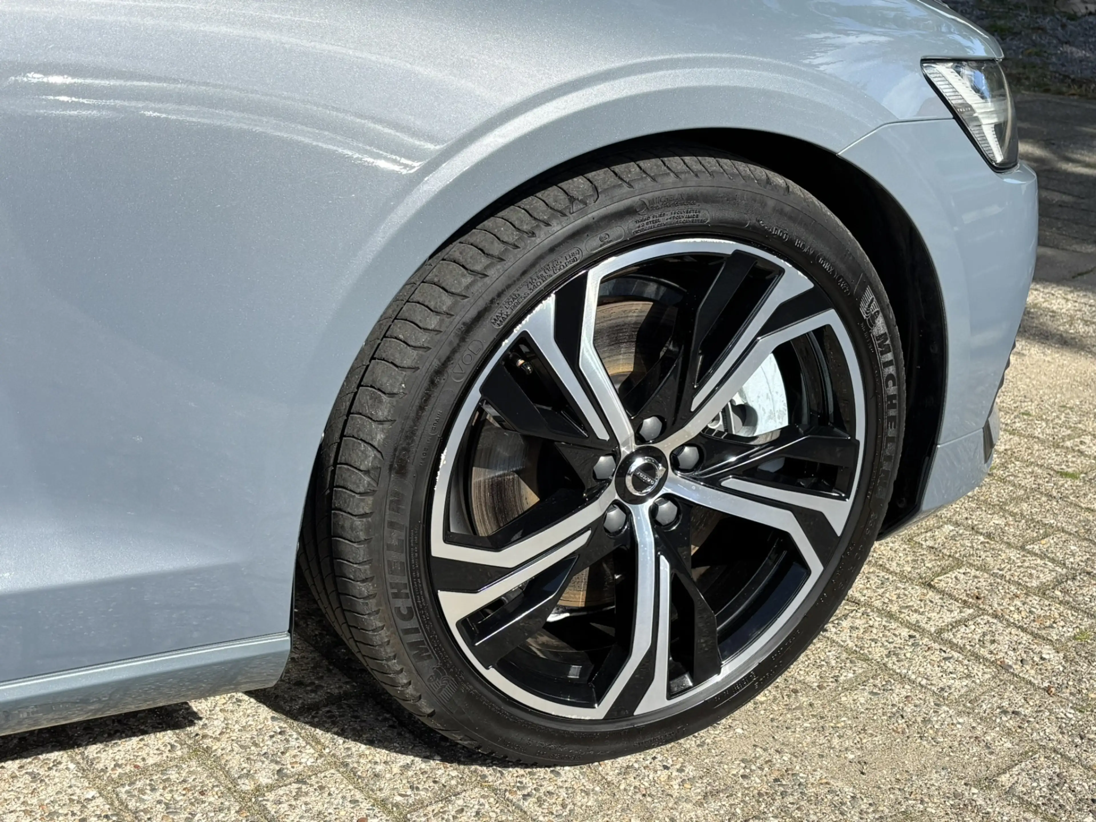 Volvo V60 T8 455pk AWD Ultimate Bright Pano Keyless HeadUp — photo 16