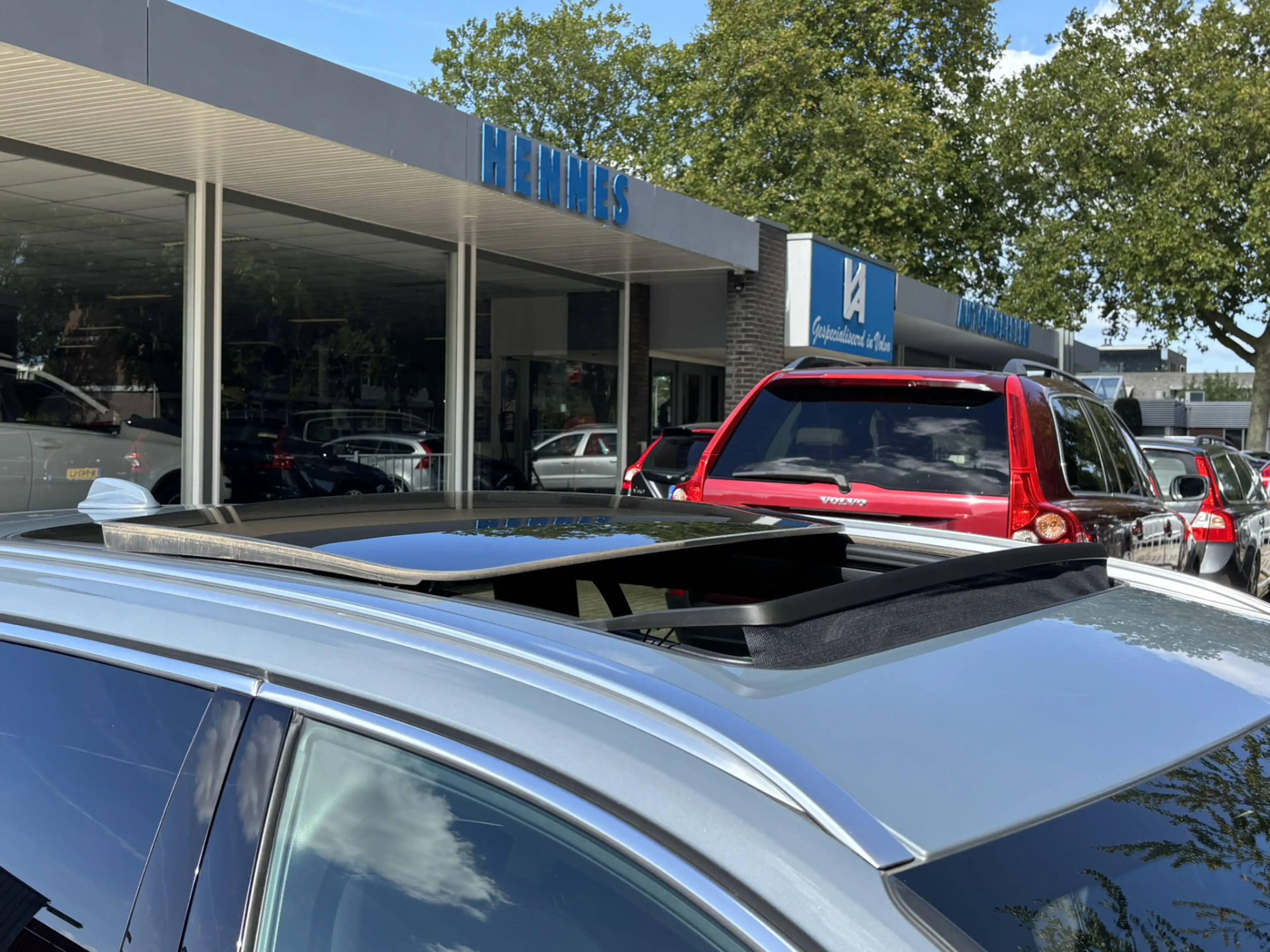 Volvo V60 T8 455pk AWD Ultimate Bright Pano Keyless HeadUp — photo 17