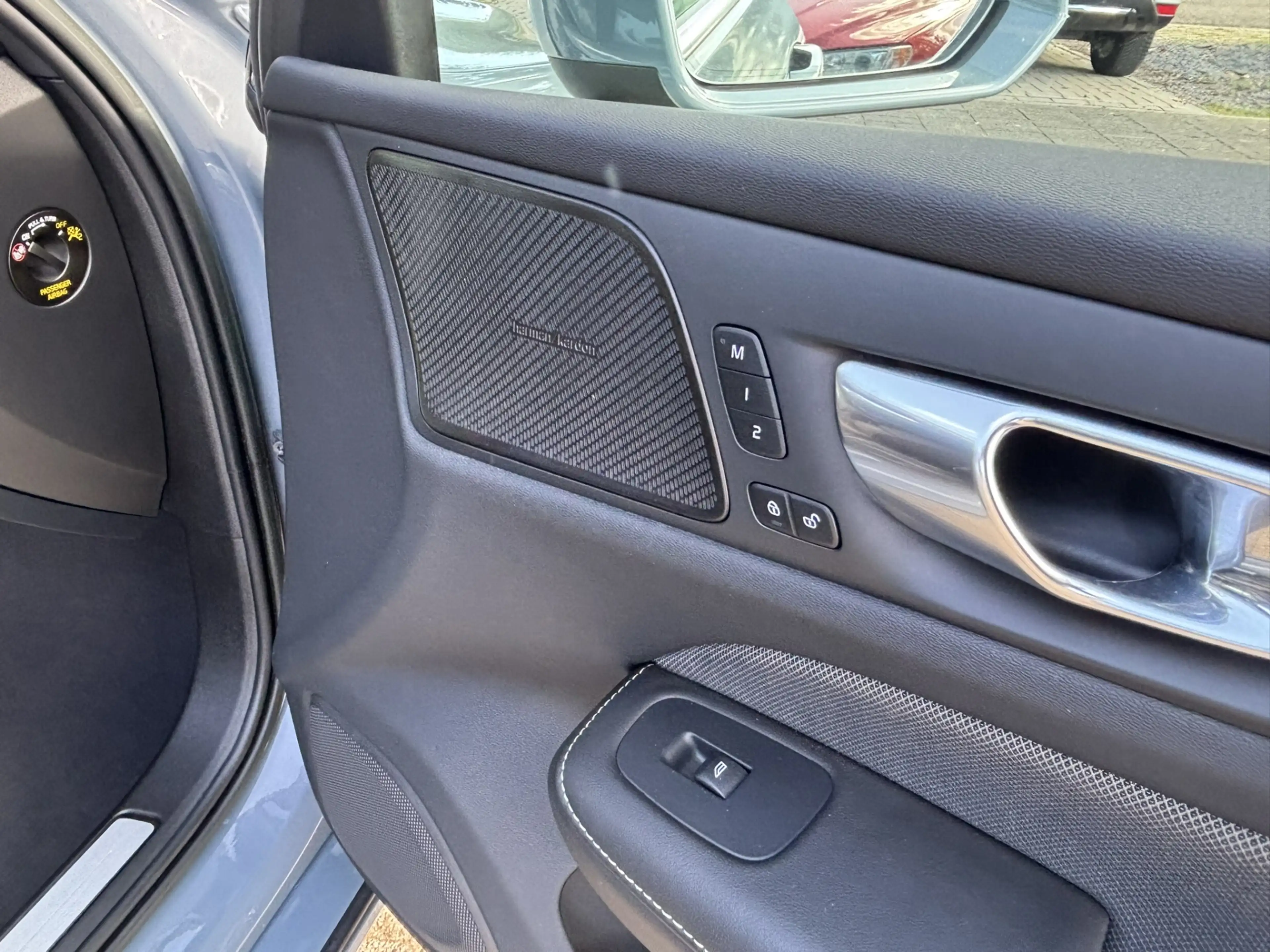 Volvo V60 T8 455pk AWD Ultimate Bright Pano Keyless HeadUp — photo 26
