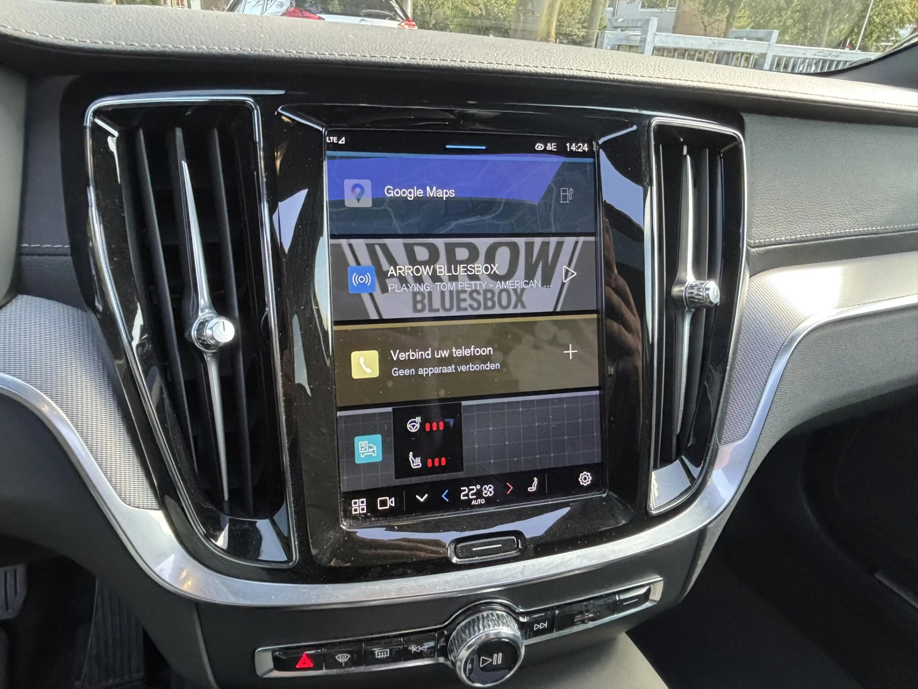 Volvo V60 T8 455pk AWD Ultimate Bright Pano Keyless HeadUp — photo 7