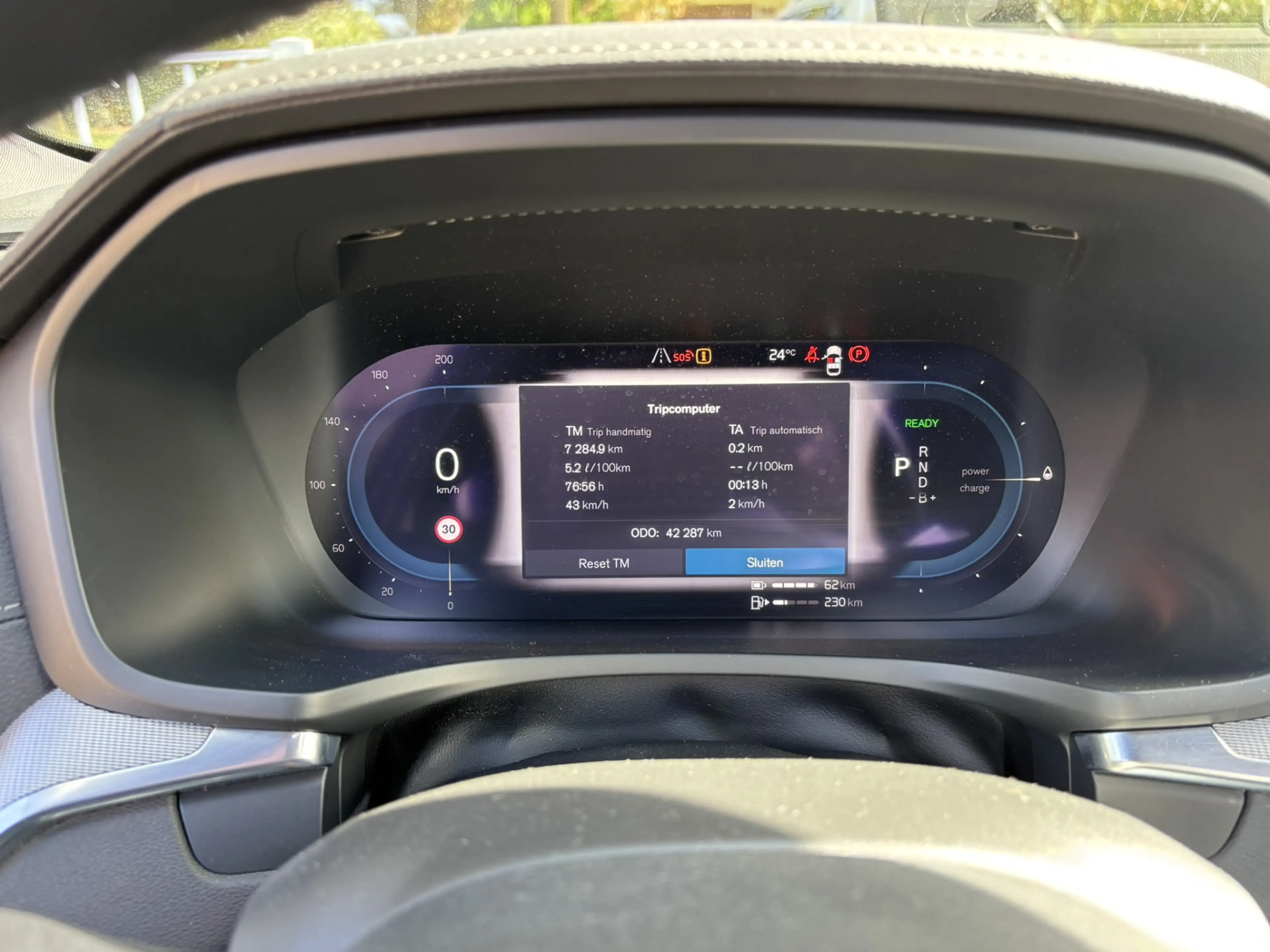 Volvo V60 T8 455pk AWD Ultimate Bright Pano Keyless HeadUp — photo 32