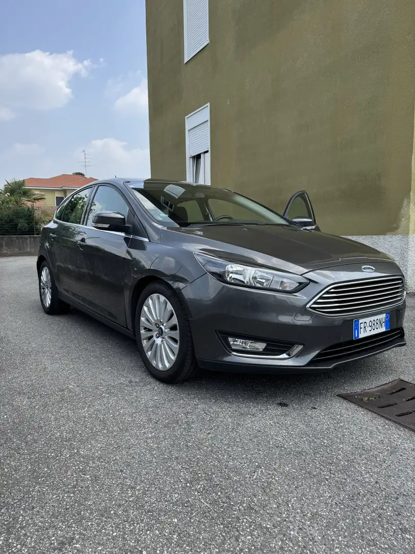 Ford Focus 5p 1.5 tdci Titanium s&s 120cv powershift - 2