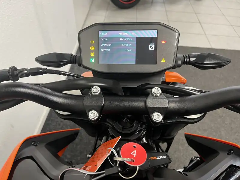 KTM 790 Duke - foto 2