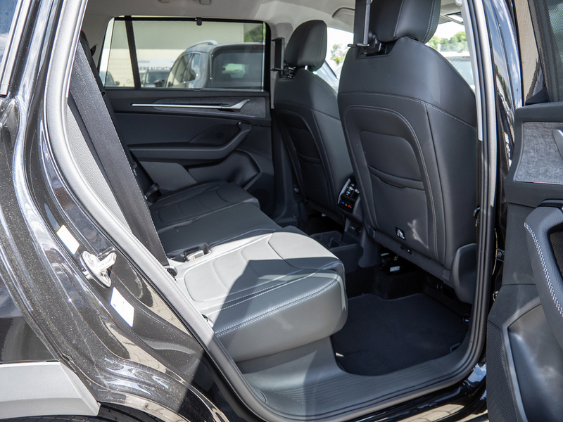 Skoda Kodiaq 1.5 TSI iV Selection AHK ACC HUD 360° — photo 4