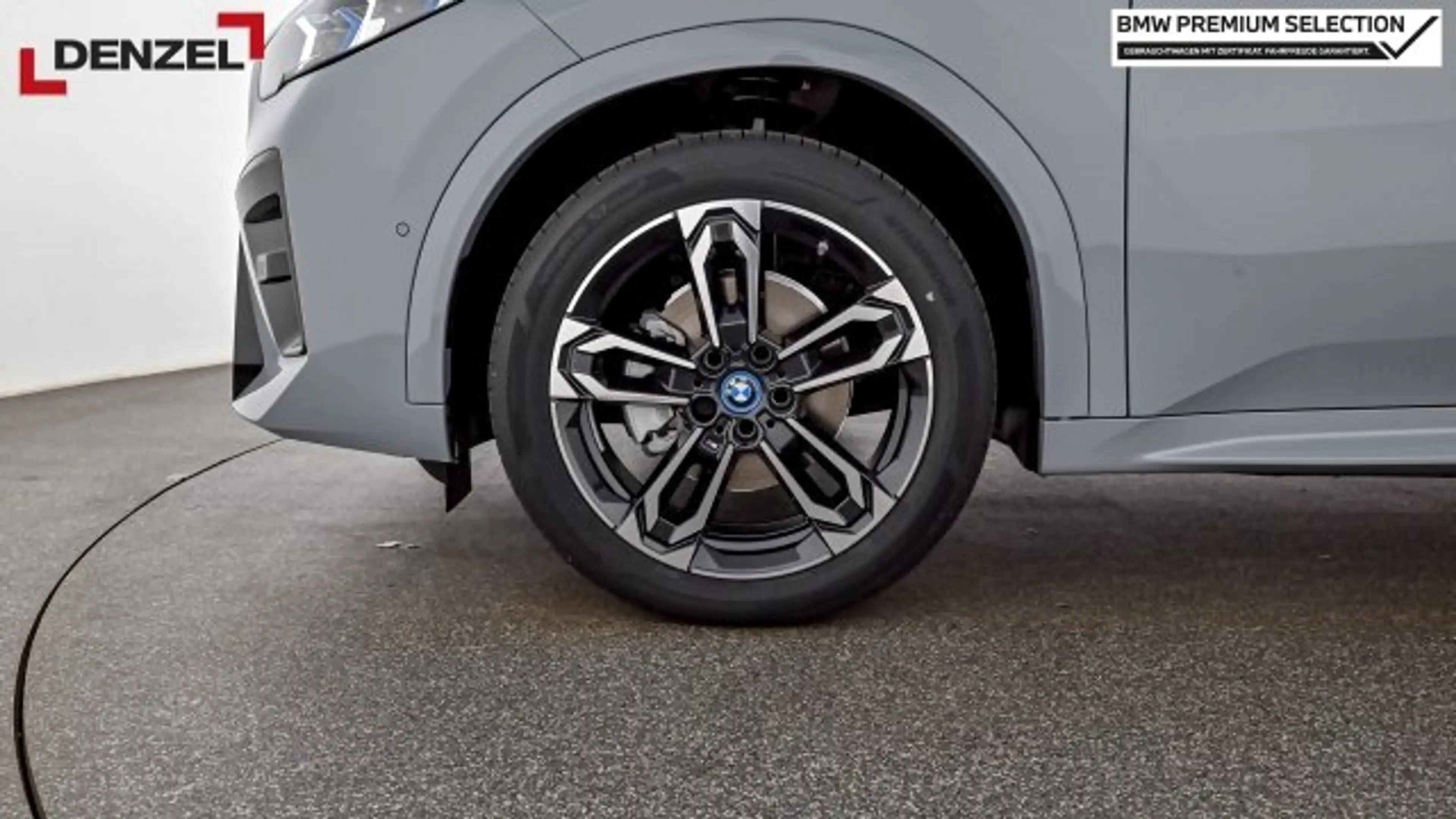 BMW iX2 eDrive 20 U10 — photo 11