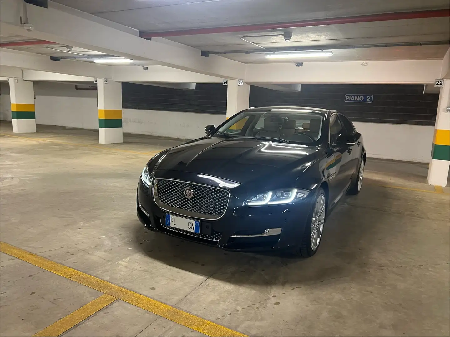 Jaguar XJ 3.0 td V6 Premium Luxury 300cv auto my 2018 - 2