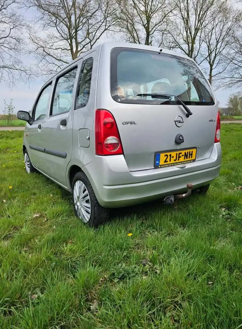 Opel Agila Agila 1.0-12V Comfort Zilver - 2