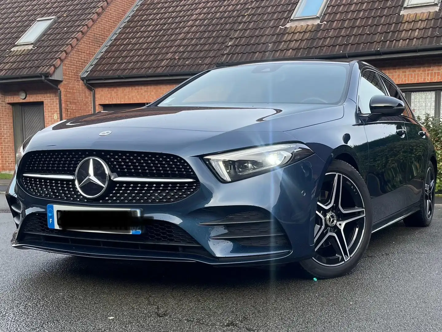 Mercedes-Benz A 200 Classe A 200 d 8G-DCT AMG Line Bleu - 1