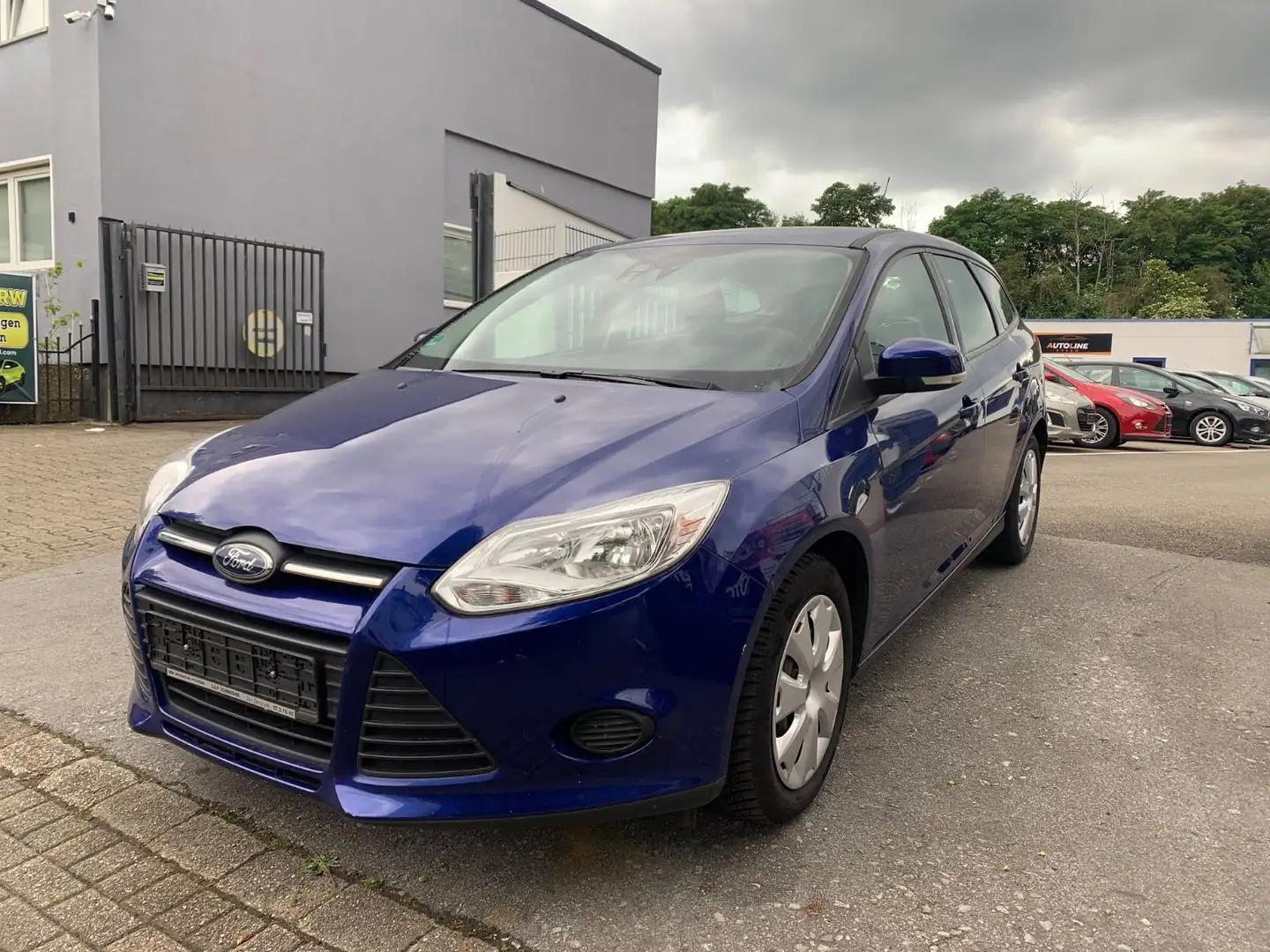 Ford Focus Turnier Trend 1.0*01/27 TÜV*KLIMA*1-HD* Bleu - 1