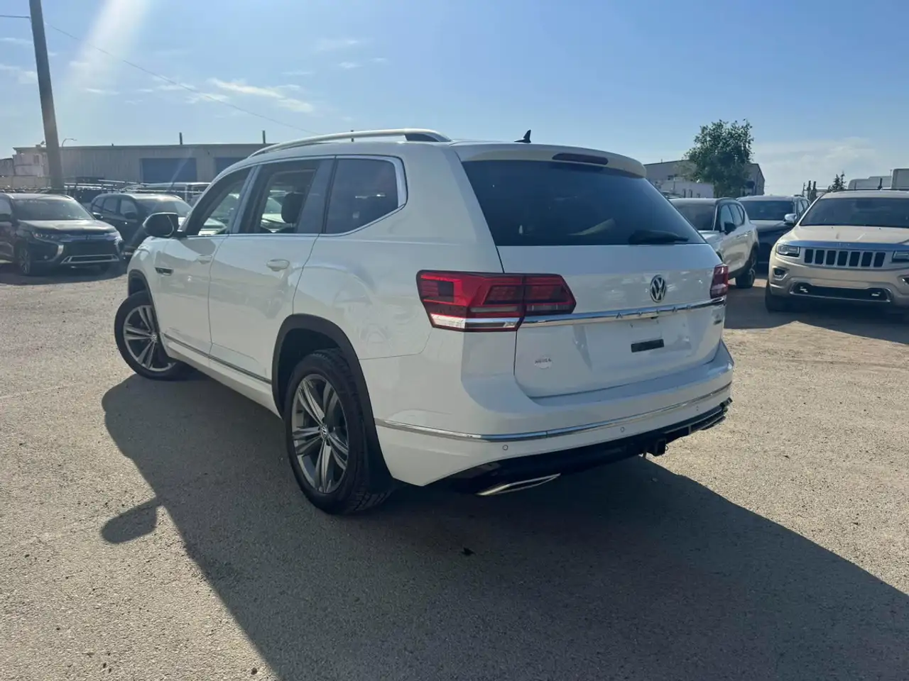 Volkswagen Atlas снимка Volkswagen Atlas