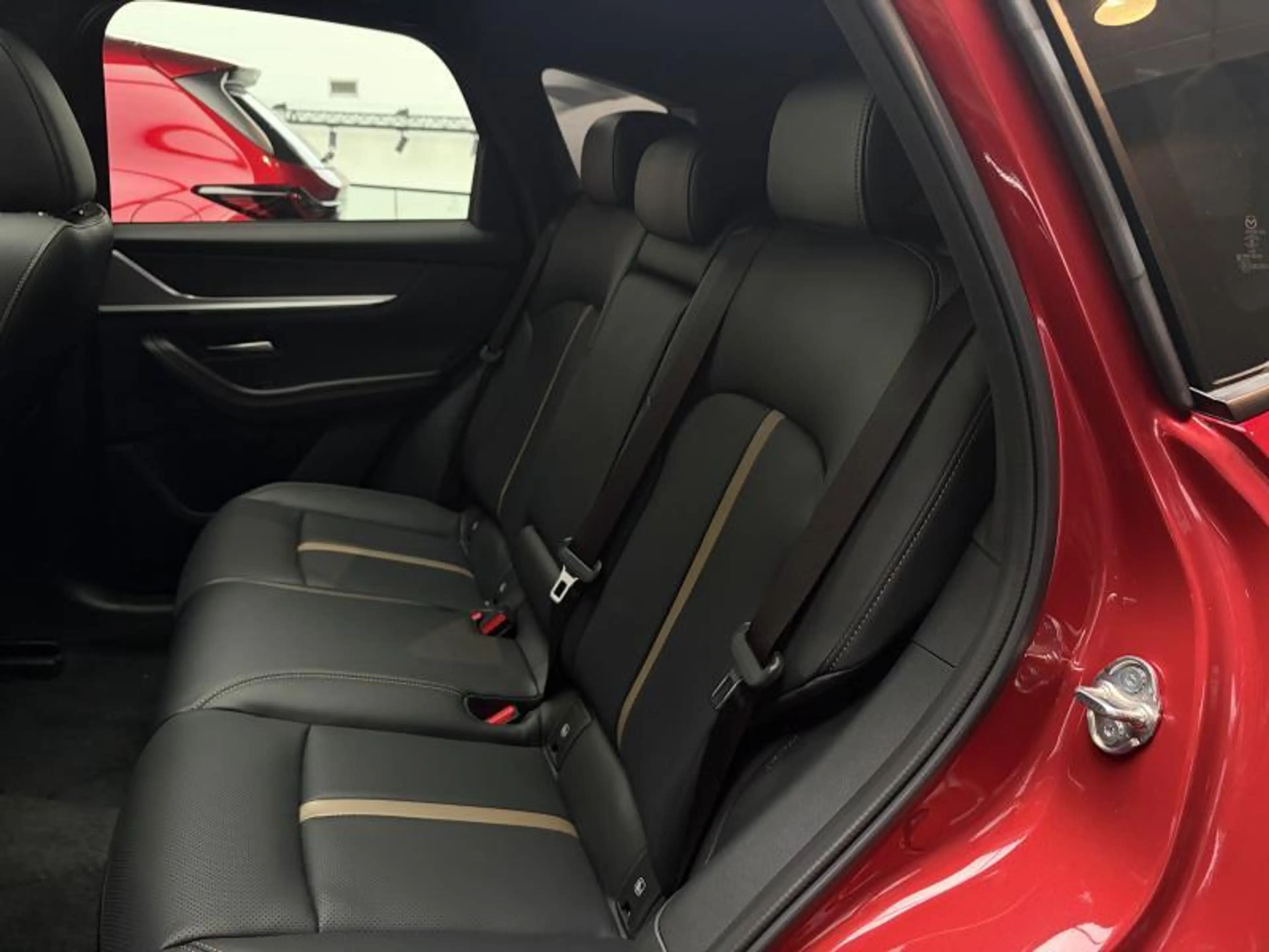 Mazda CX-60 2.5L e-SKYACTIV PHEV- AWD HOMURA PLUS — photo 10