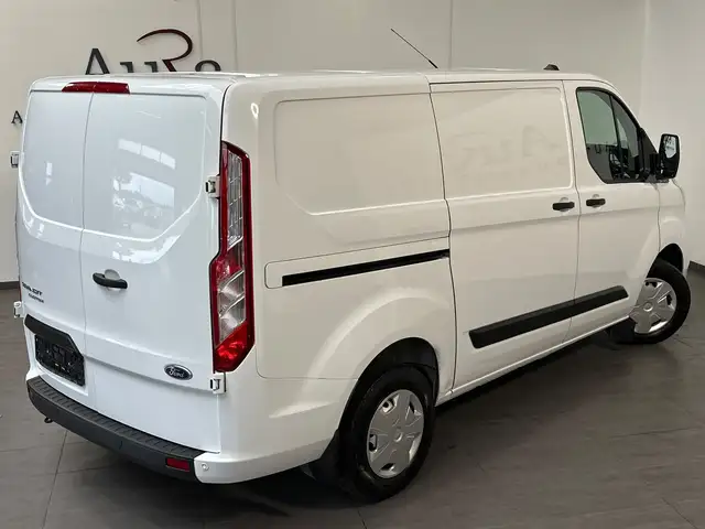 Ford Transit Custom view 5