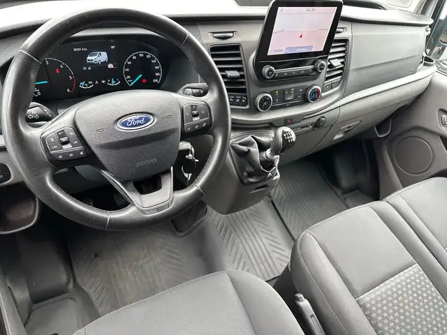 Ford Transit Custom view 8
