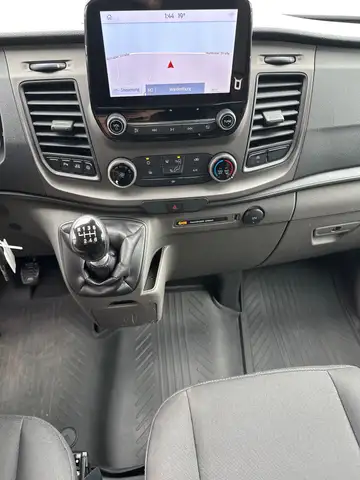 Ford Transit Custom view 12