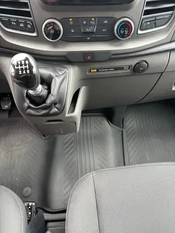 Ford Transit Custom view 13