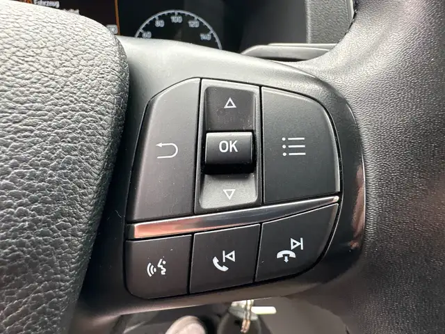 Ford Transit Custom view 11