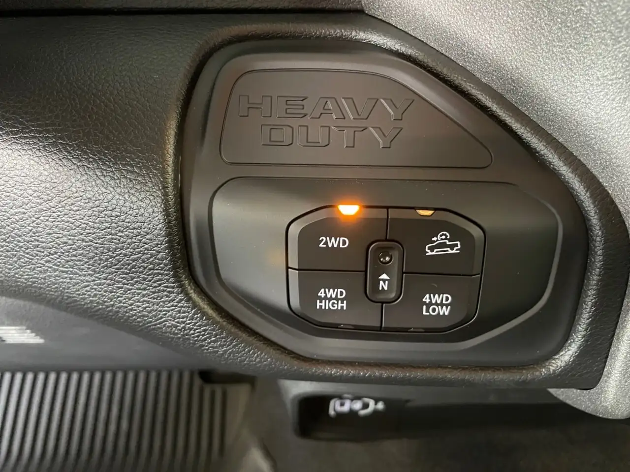 RAM 2500 снимка RAM 2500