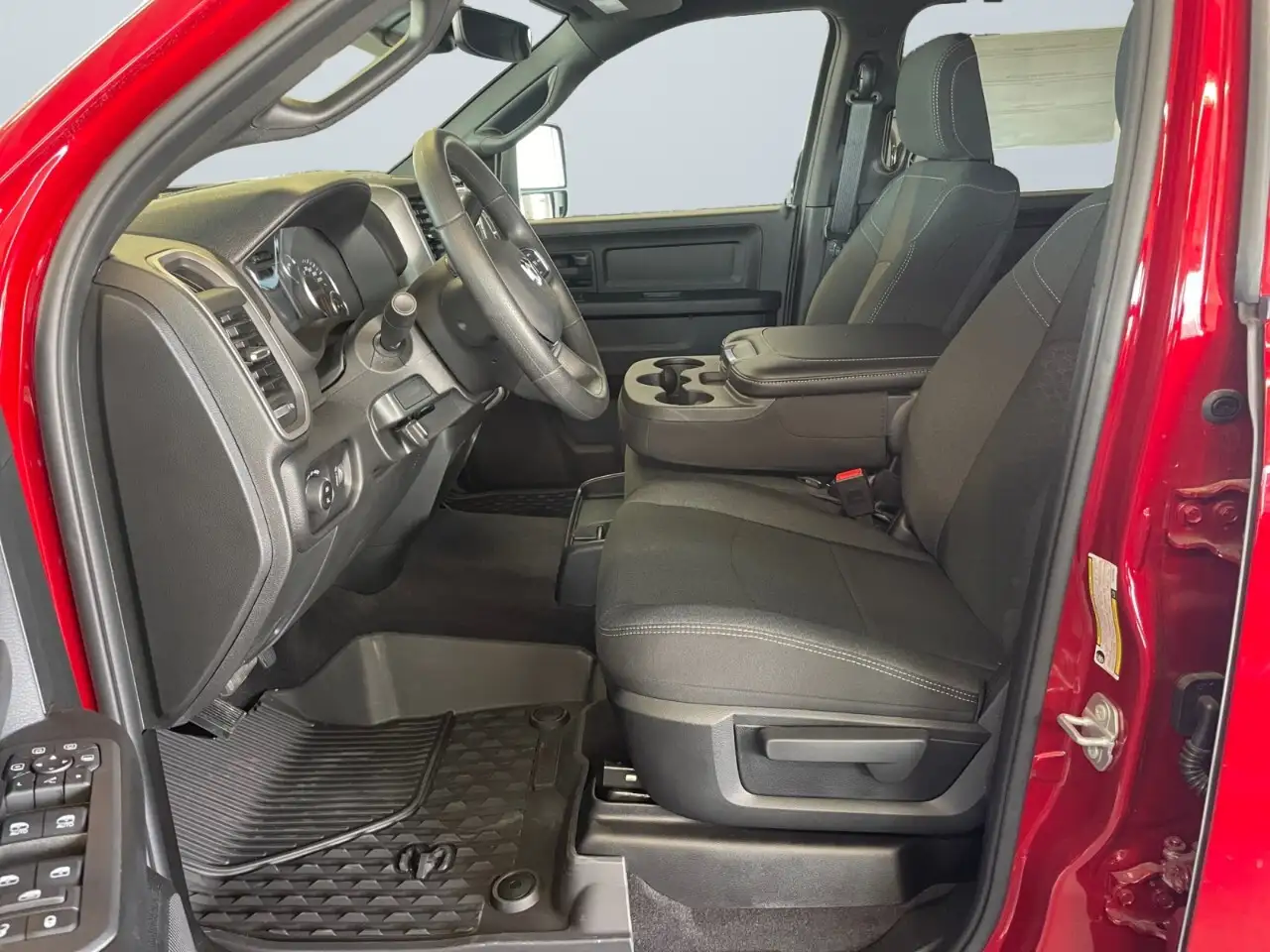 RAM 2500 снимка RAM 2500