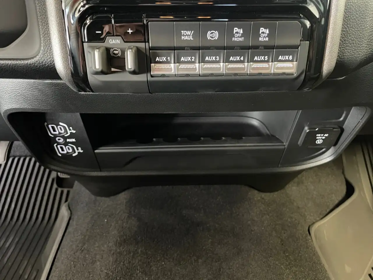 RAM 2500 снимка RAM 2500