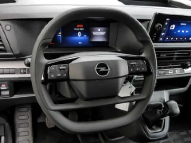 Opel Vivaro view 6