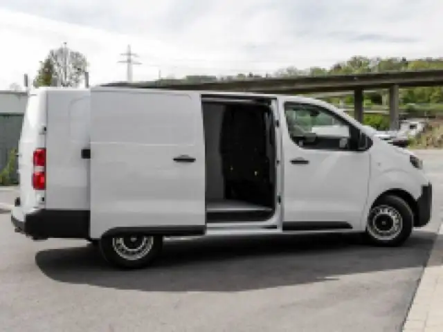 Opel Vivaro view 8