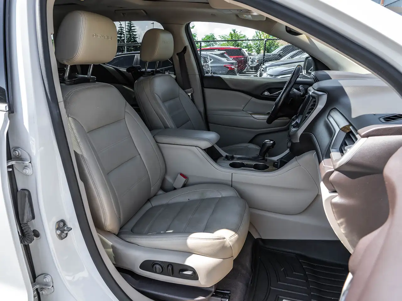 GMC Acadia fotografie GMC Acadia