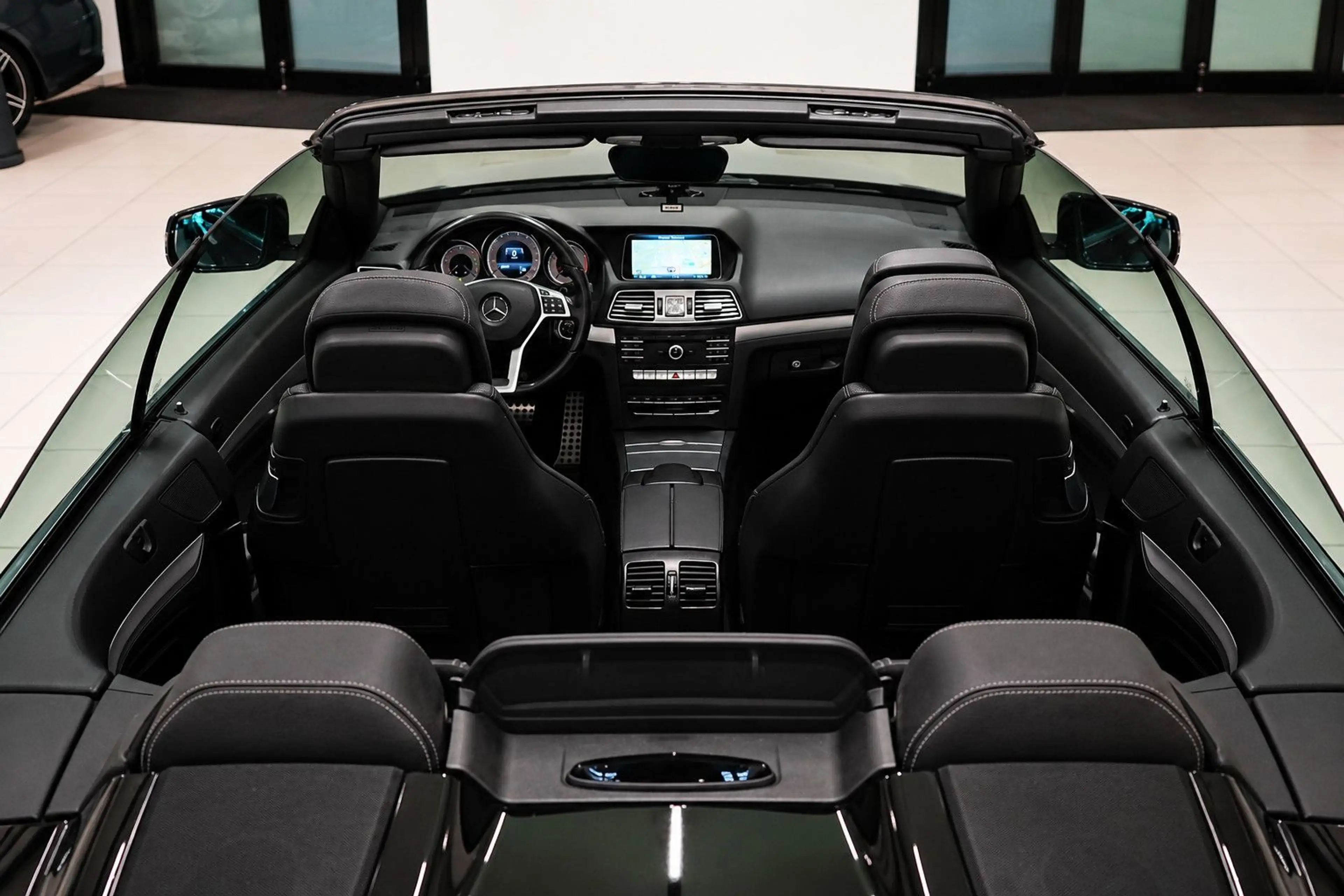Mercedes-Benz E 220 d CABRIO|AMG-PAKET|NAVI|LEDER|XENON|PDC|F1 — photo 4