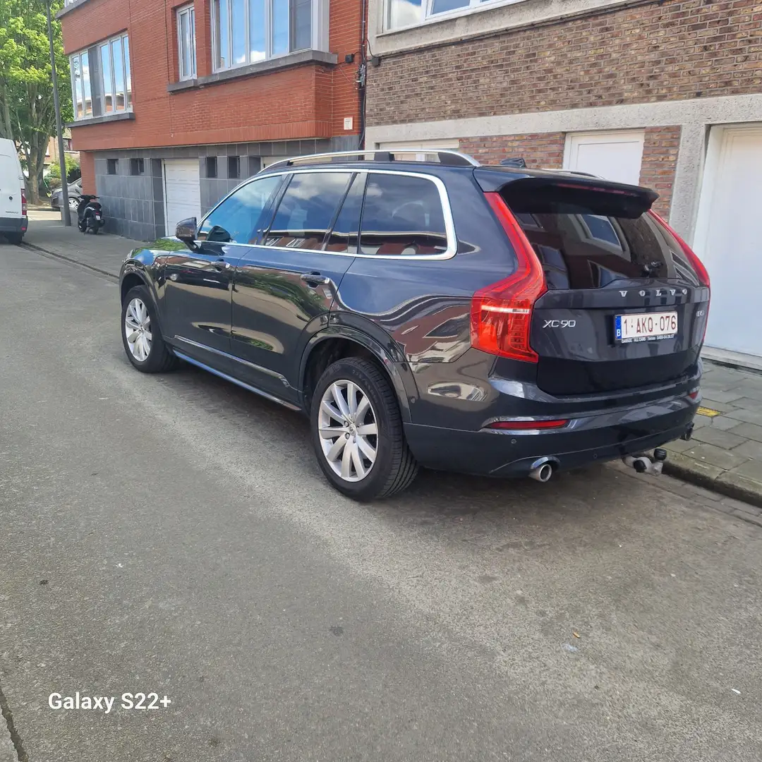 Volvo XC90 D5 AWD Geartronic Momentum - 2