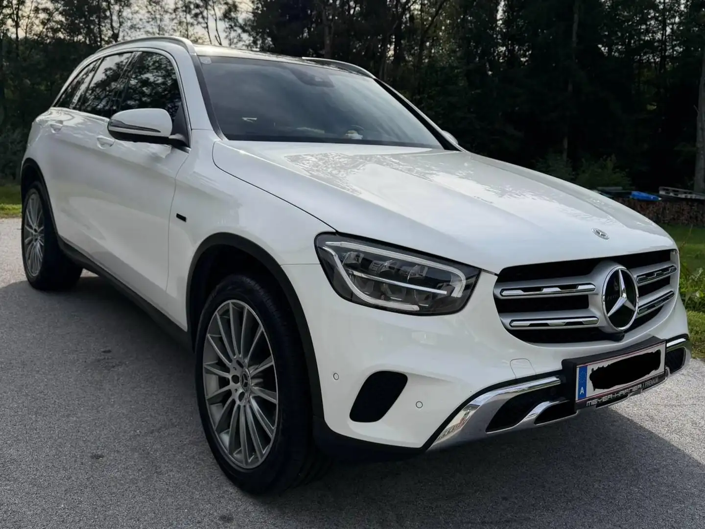 Mercedes-Benz GLC 300 GLC 300 e PHEV 4Matic Weiß - 1