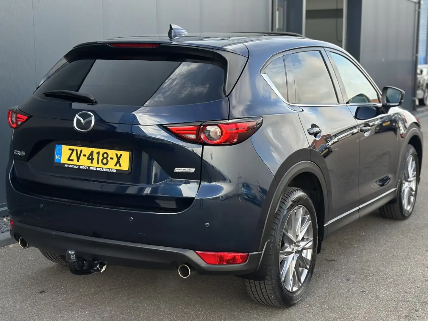 Mazda CX-5 2.5 SkyActiv-G 194PK Luxury / Schuifdak / Trekhaak Bleu - 2