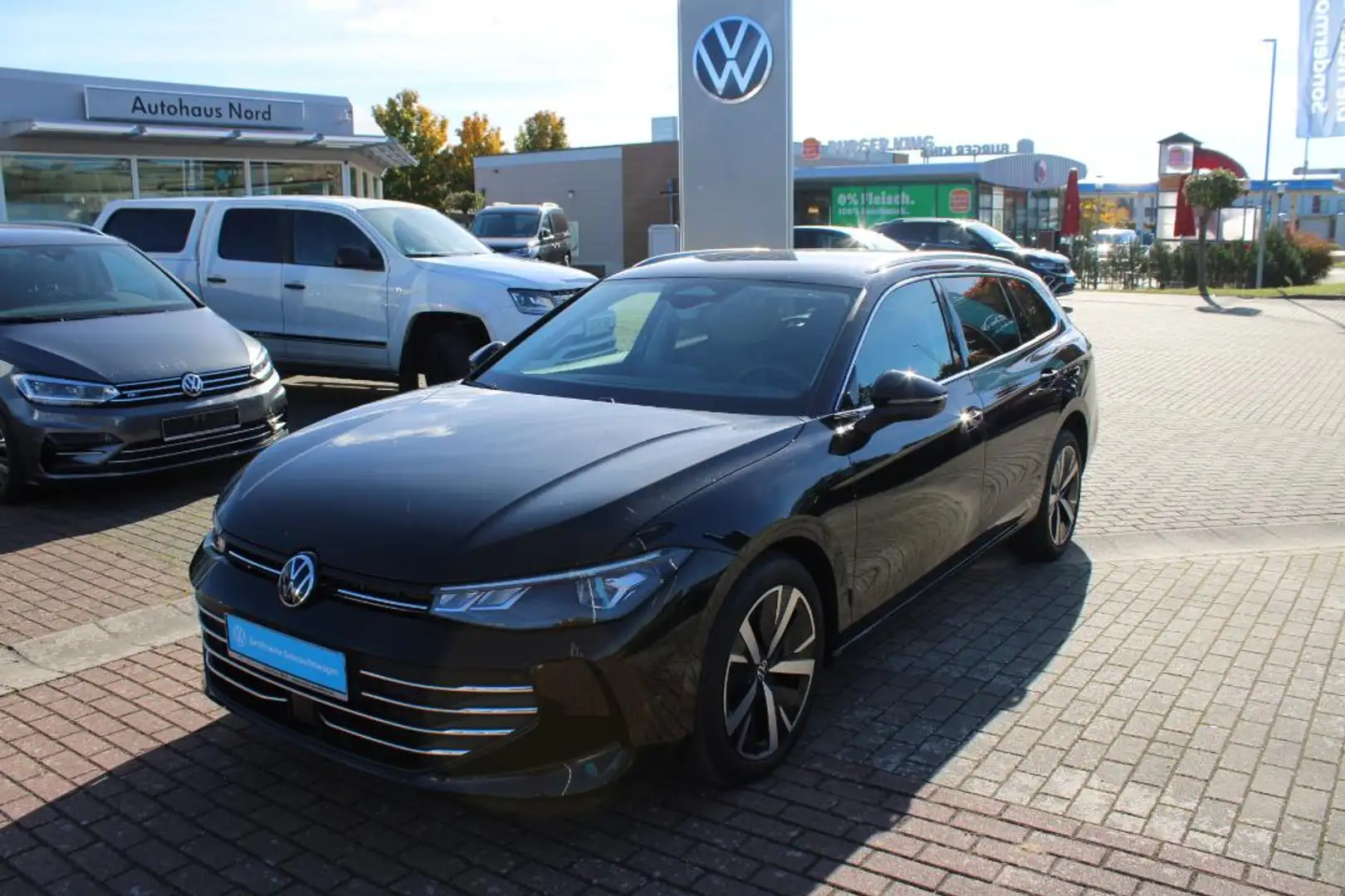 Volkswagen Passat Business Schwarz - 1
