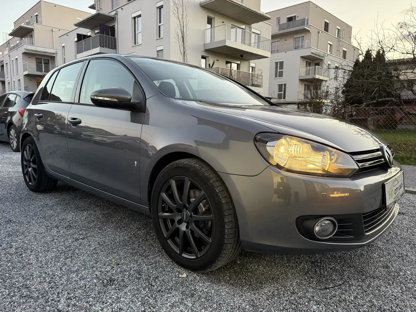 Volkswagen Golf Highline 2,0 TDI DPF. ERSTBESITZ!!!! PICKERL!!! - 1